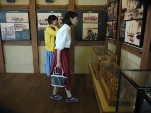 わあ写真パネルがいっぱいだ